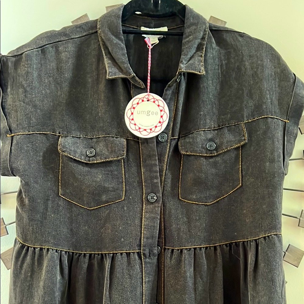 Umgee NWT Black w gold stitching, Tiered button up Dress, lightweight - Picture 3 of 7